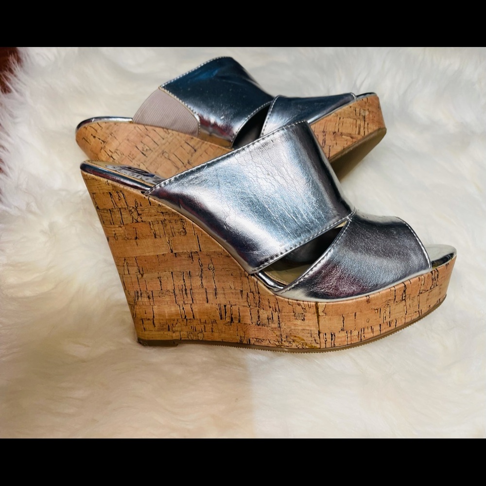 Chinese Laundry Sliver Wedges sz 8.5/39 NWT